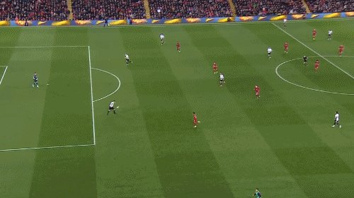 1668027961058093825.gif 菲利普斯打飞.gif