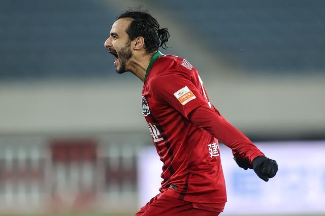 开云网址-顽强河南现铁军本色 多拉多1V3破门破山东金身